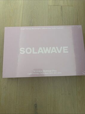 NEW SOLAWAVE Wrinkle Retreat Pro Light Therapy Face Mask - Pink